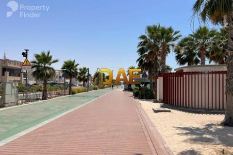 Land de 2076.1m² en La Mer, UAE No. 33086 10