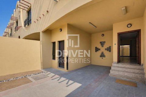 Вилла с 3 спальнями в Mirdif Villas, ОАЭ №218691 16