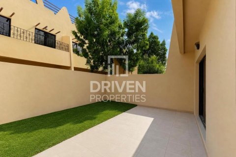 Вилла с 3 спальнями в Mirdif Villas, ОАЭ №218691 20