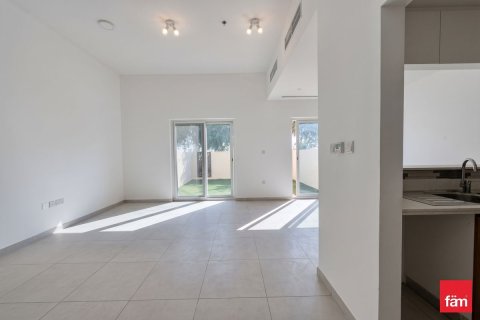 2 bedrooms Townhouse in Dubai, UAE No. 198658 9