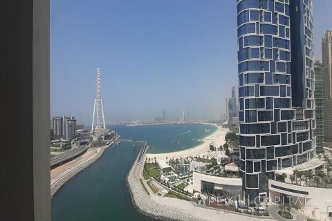 3 bedrooms Apartment in 5242, UAE No. 5690