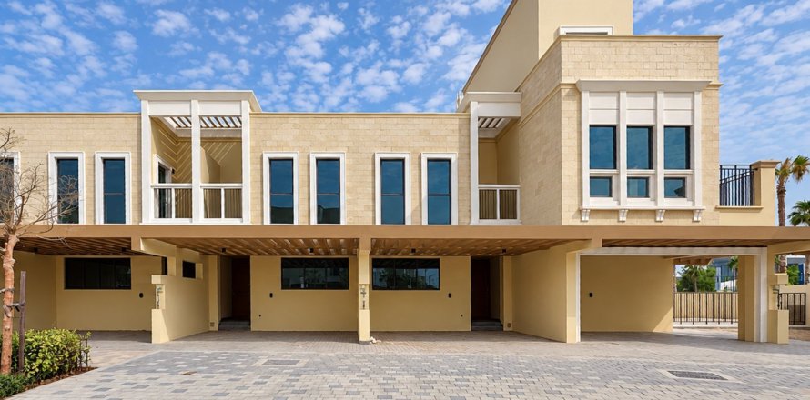 Villa de 4 dormitorios en Damac Lagoons, UAE No. 218730