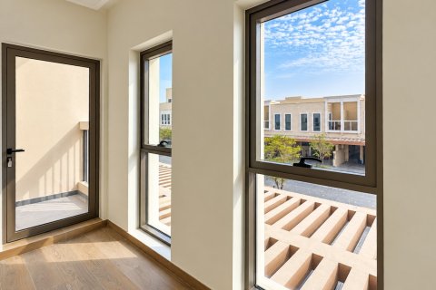 Villa de 4 dormitorios en Damac Lagoons, UAE No. 218730 7