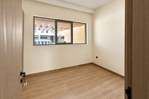 Villa de 4 dormitorios en Damac Lagoons, UAE No. 218730 3