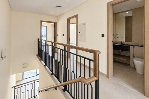 Villa de 4 dormitorios en Damac Lagoons, UAE No. 218730 9