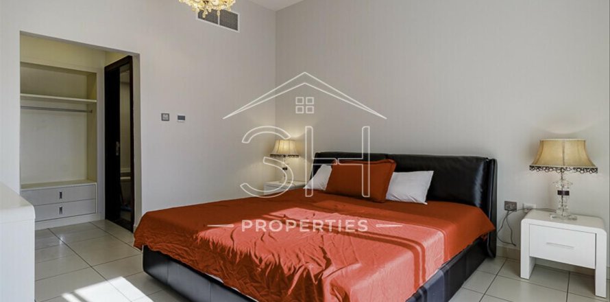 Appartement de 2 chambres à Glitz, UAE No. 44083