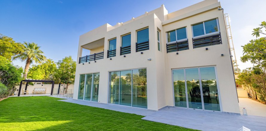 Villa de 5 chambres à Meadows, UAE No. 14148