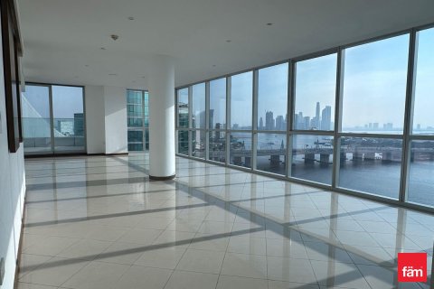 4 bedrooms Apartment in Dubai, UAE No. 215999