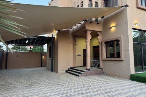4 bedrooms Villa in Ras Al Khaimah, UAE No. 183673 10