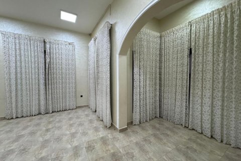 4 bedrooms Villa in Ras Al Khaimah, UAE No. 183673 6