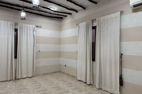 4 bedrooms Villa in Ras Al Khaimah, UAE No. 183673 9