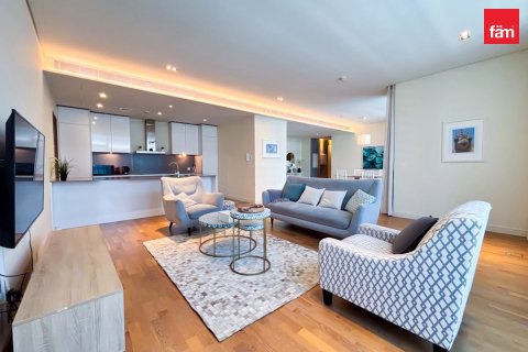 2 bedrooms Apartment in City Walk, UAE No. 213204