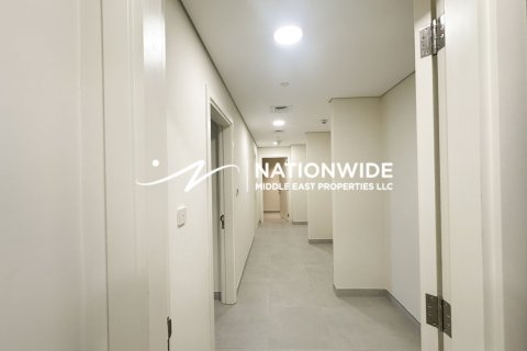Apartment de 3 dormitorios en Abu Dhabi, UAE No. 140697 12