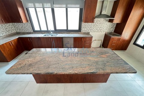 Villa de 4 dormitorios en Jumeirah, UAE No. 125077 28