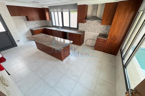 Villa de 4 dormitorios en Jumeirah, UAE No. 125077 27