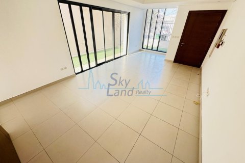 Villa de 4 dormitorios en Jumeirah, UAE No. 125077 31