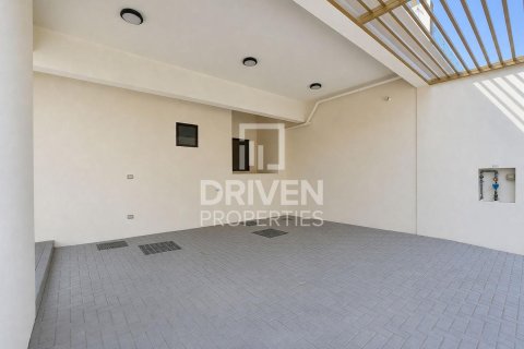 Townhouse de 4 chambres à District 11, UAE No. 221456 28