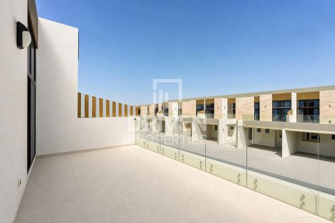 Townhouse de 4 chambres à District 11, UAE No. 221456 31