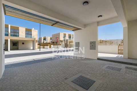 Townhouse de 4 chambres à District 11, UAE No. 221456 29