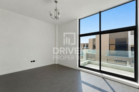 Townhouse de 4 chambres à District 11, UAE No. 221456 15