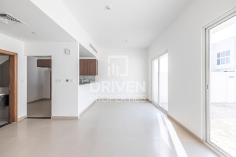 Townhouse de 3 dormitorios en Arabella Townhouses, UAE No. 214864 2