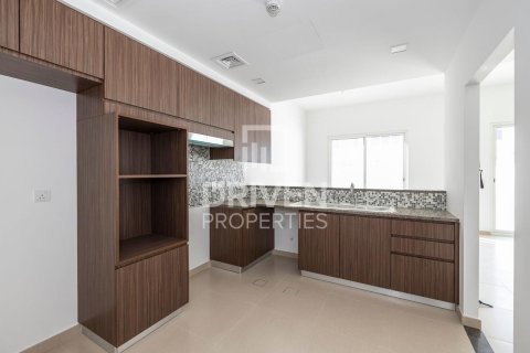 Townhouse de 3 dormitorios en Arabella Townhouses, UAE No. 214864 7