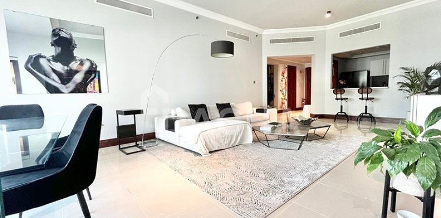 Apartment de 2 dormitorios en Golden Mile, UAE No. 207825
