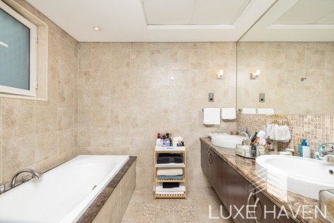 3 bedrooms Villa in Regional, UAE No. 48708 4