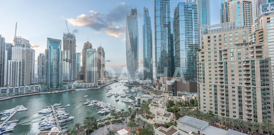 Appartement de 1 chambre à Emaar 6 Towers, UAE No. 162132