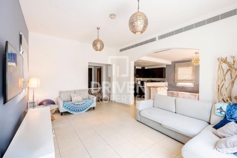 Villa de 3 dormitorios en Jumeirah Village Triangle, UAE No. 221503 4