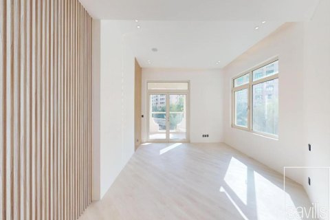 Apartment de 2 dormitorios en Shoreline Apartments, UAE No. 203742 9