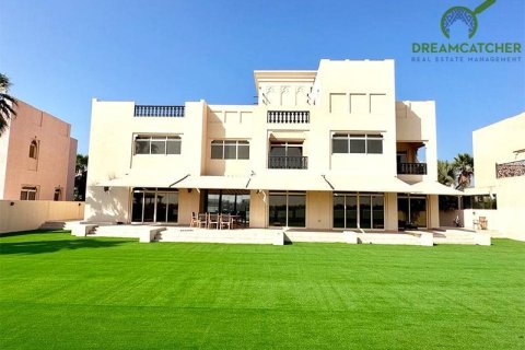 Вилла с 5 спальнями в Al Hamra Village, ОАЭ №20217 3