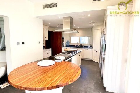 Вилла с 5 спальнями в Al Hamra Village, ОАЭ №20217 8