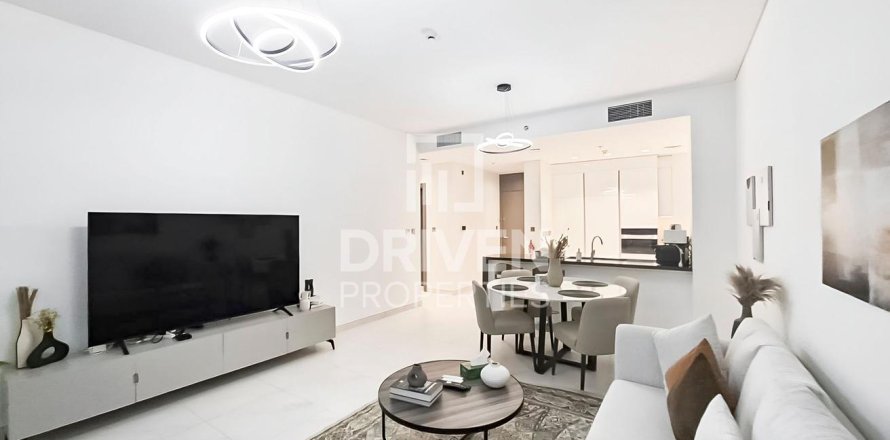 Apartment de 2 dormitorios en District One, UAE No. 223213