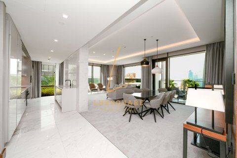 4 bedrooms Apartment in Dubai, UAE No. 222039 3