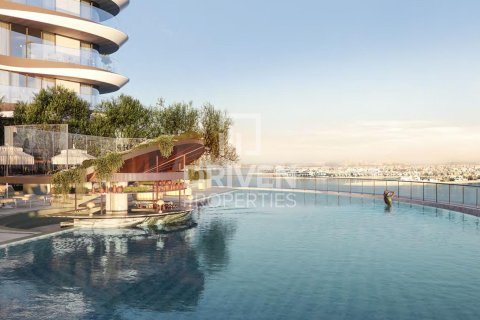 Appartement de 2 chambres à EMAAR Beachfront, UAE No. 218371 11