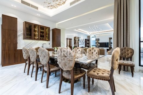 5 bedrooms Villa in Nad Al Sheba 1, UAE No. 212568 8
