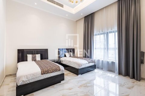 5 bedrooms Villa in Nad Al Sheba 1, UAE No. 212568 18