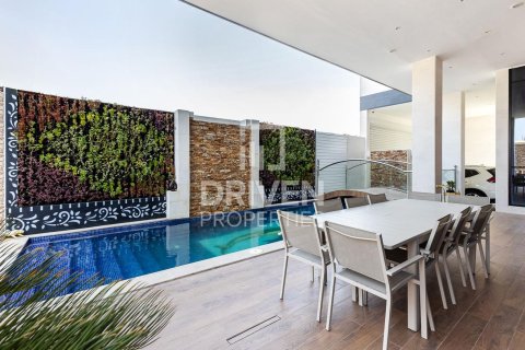 5 bedrooms Villa in Nad Al Sheba 1, UAE No. 212568 12
