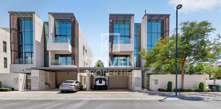 Villa de 6 dormitorios en Meydan, UAE No. 221463
