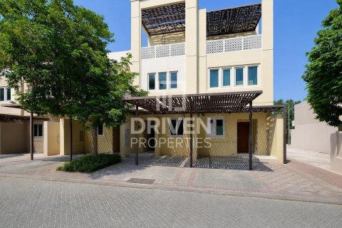 3 bedrooms Townhouse in Dubai Waterfront, UAE No. 212697