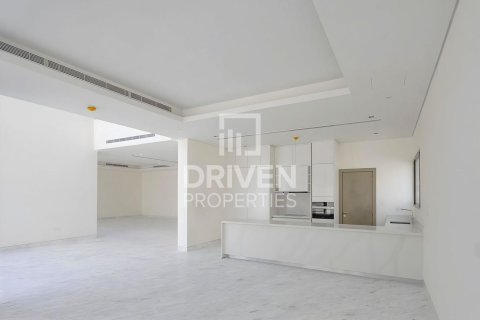 Вилла с 5 спальнями в District One, ОАЭ №221249