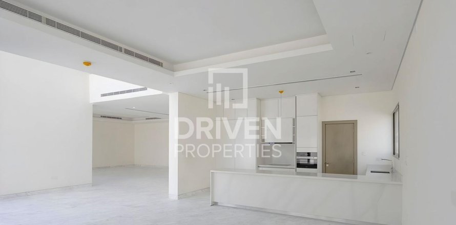 Вилла с 5 спальнями в District One, ОАЭ №221249