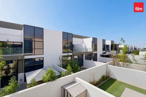 Villa de 3 dormitorios en Dubai, UAE No. 223784 3