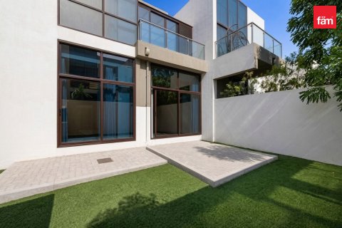 Villa de 3 dormitorios en Dubai, UAE No. 223784