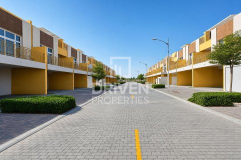 Townhouse de 3 dormitorios en Dubai, UAE No. 221535 28