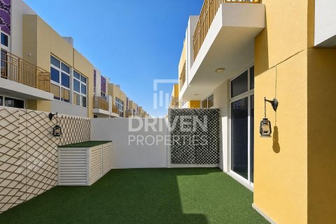 Townhouse de 3 dormitorios en Dubai, UAE No. 221535 25