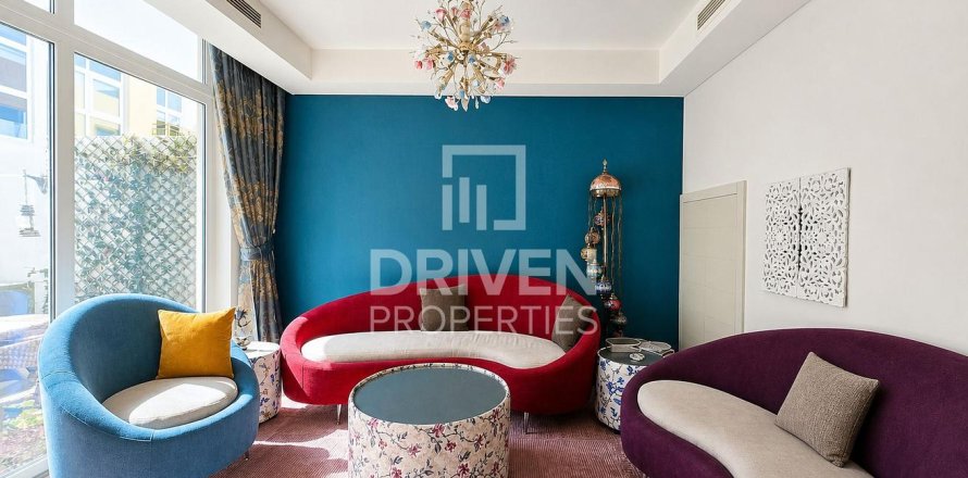 Townhouse de 3 dormitorios en Dubai, UAE No. 221535
