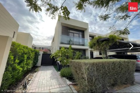 Villa de 5 dormitorios en Dubai, UAE No. 187833 4