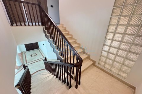 Villa de 4 dormitorios en Umm Suqeim, UAE No. 127106 29